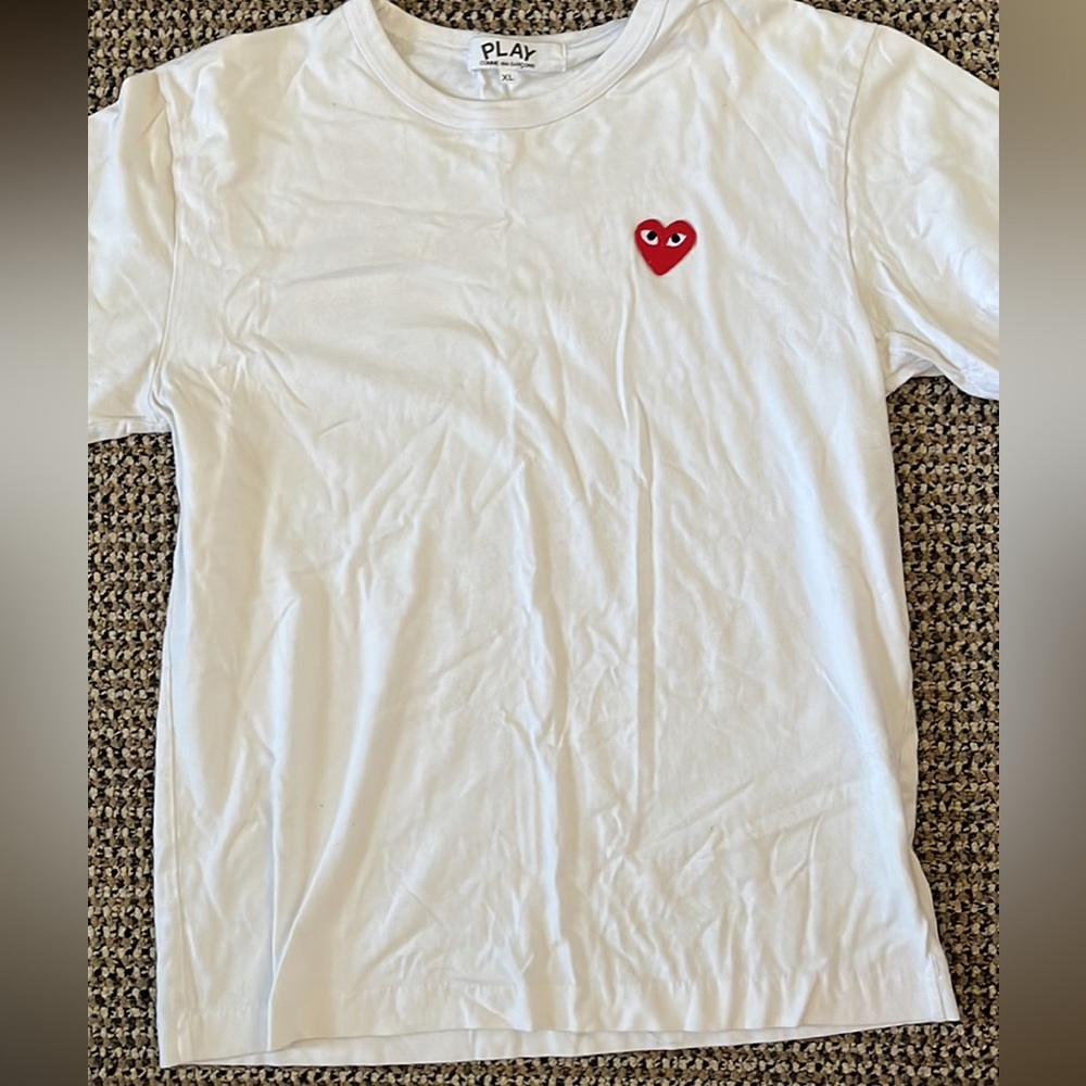 PLAY comme des garçons tshirt